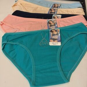 5 pair Panties NWT 24 in waist
